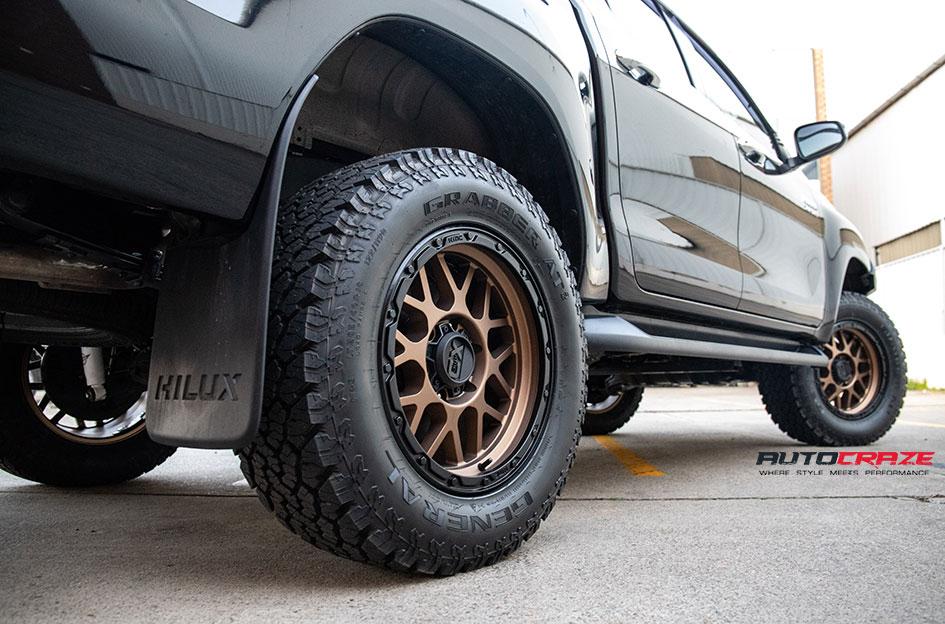 TOYOTA HILUX 4WD GRENADE OR MATTE BRONZE WITH MATTE BLACK LIP